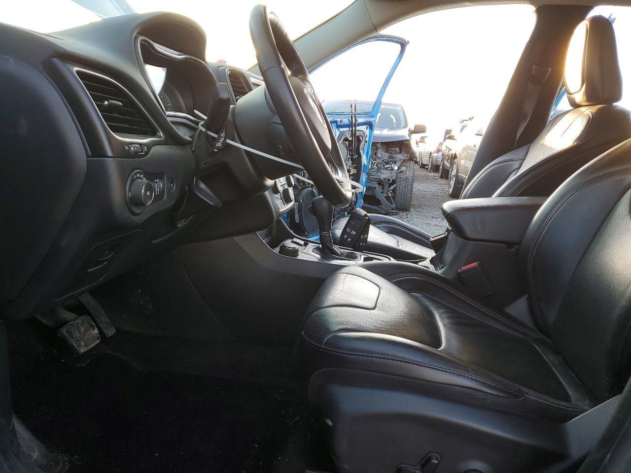 2019 JEEP CHEROKEE