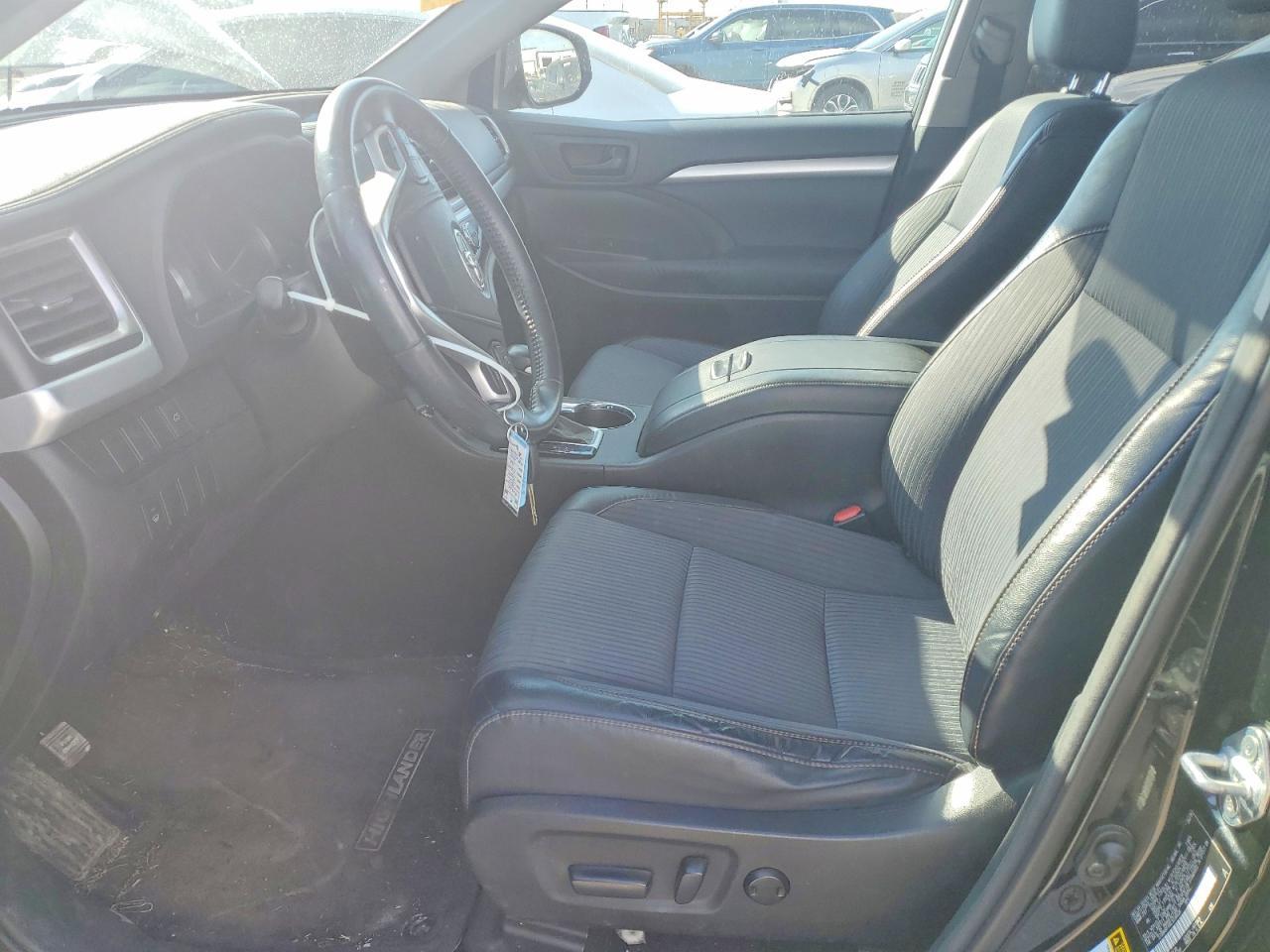 2014 TOYOTA HIGHLANDER
