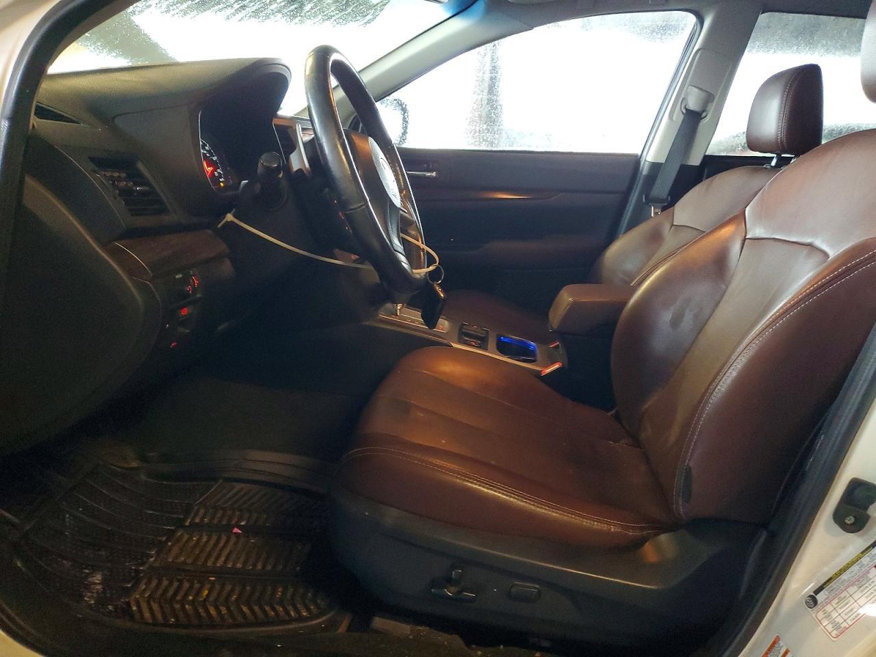 2013 SUBARU Outback