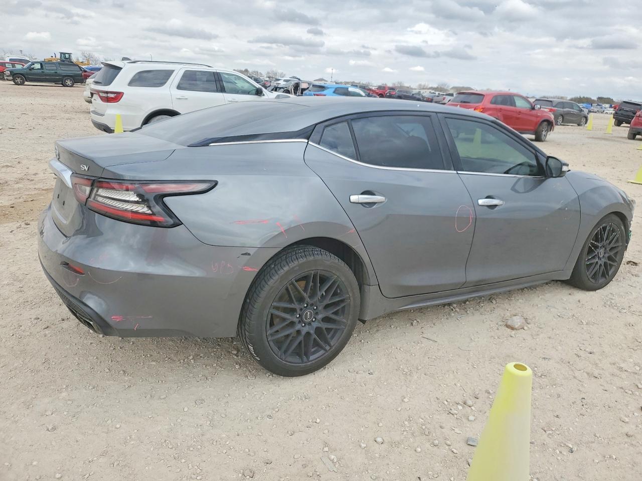 2019 NISSAN Maxima