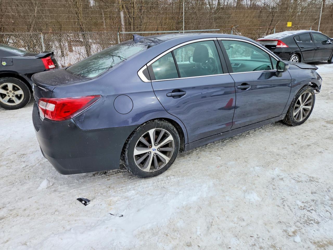 2016 SUBARU Legacy