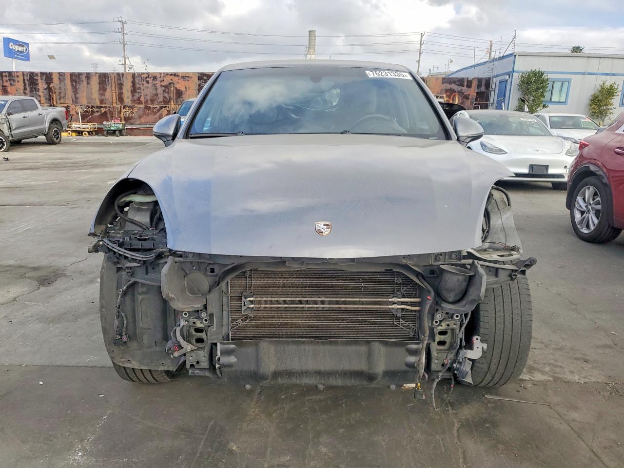 2016 PORSCHE CAYENNE