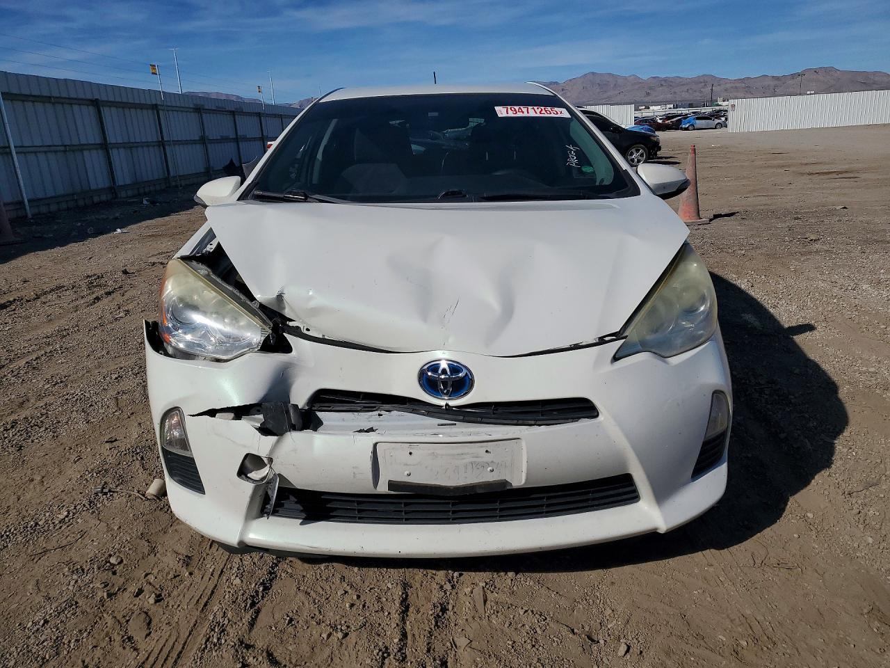 2013 TOYOTA Prius c