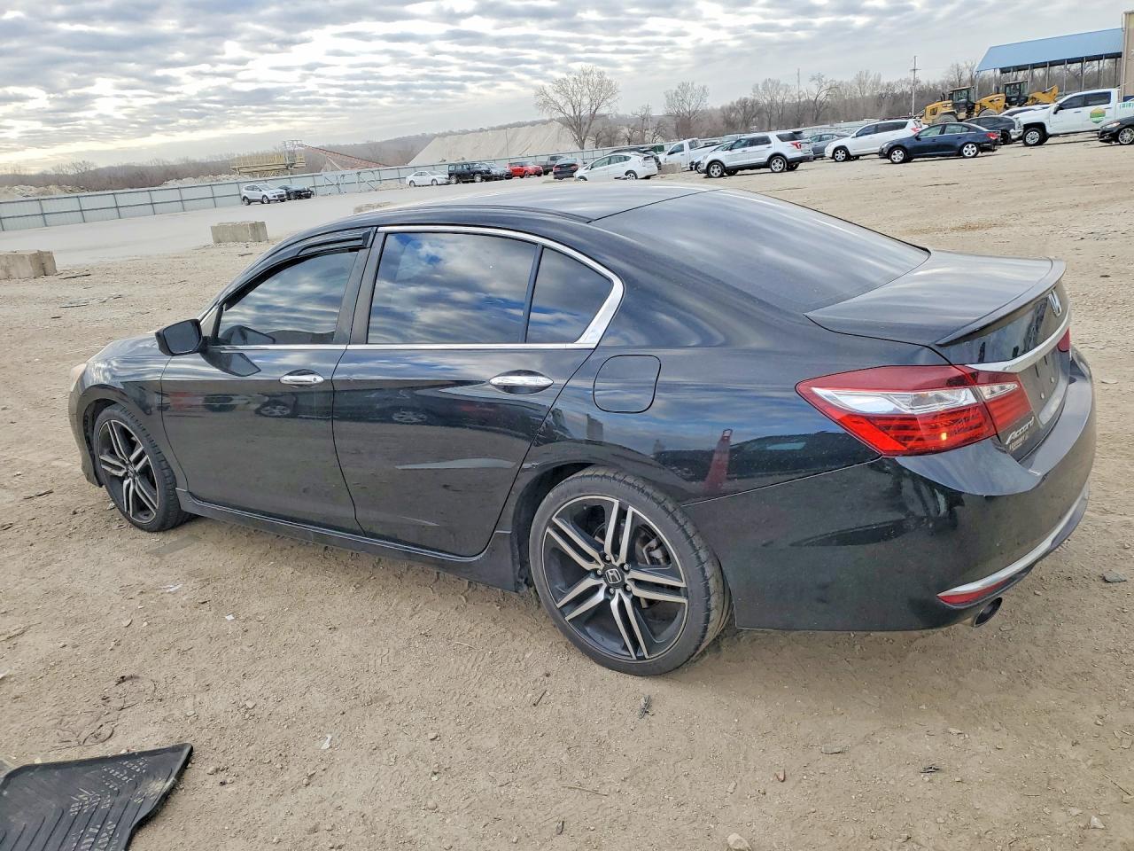 2016 HONDA ACCORD
