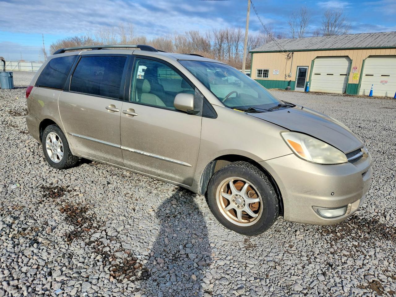 2005 TOYOTA SIENNA