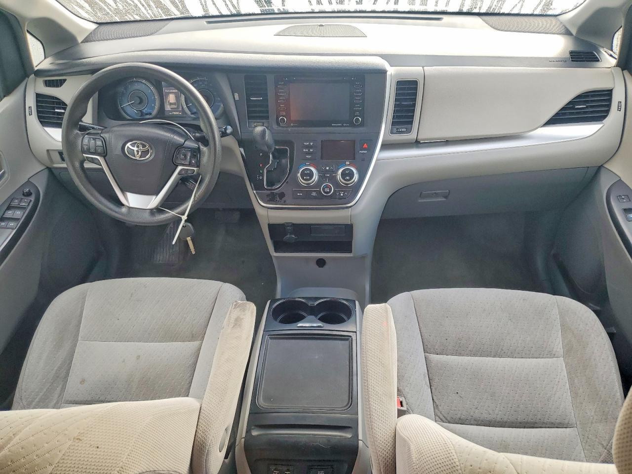 2018 TOYOTA SIENNA