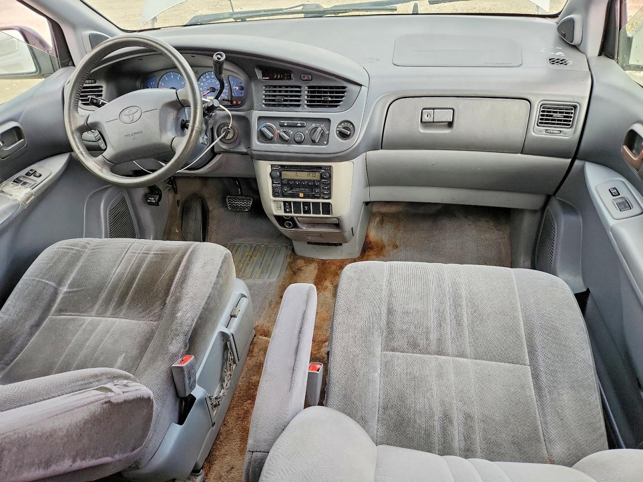 2003 TOYOTA SIENNA