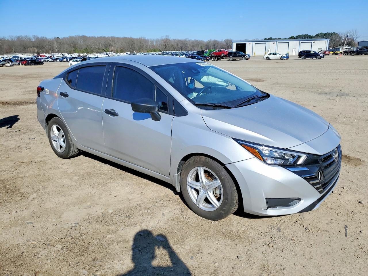 2025 NISSAN VERSA