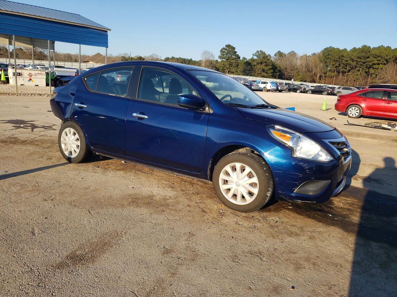 2018 NISSAN VERSA