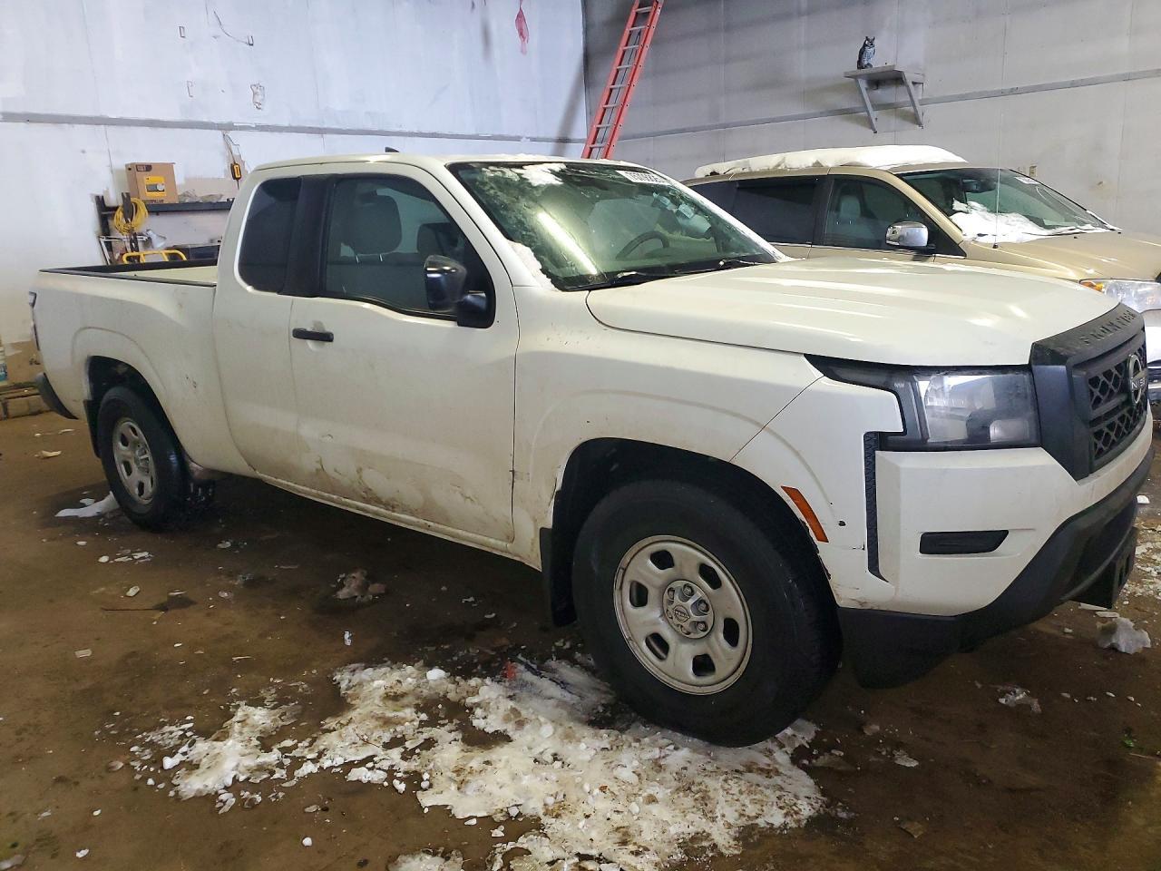 2024 NISSAN Frontier