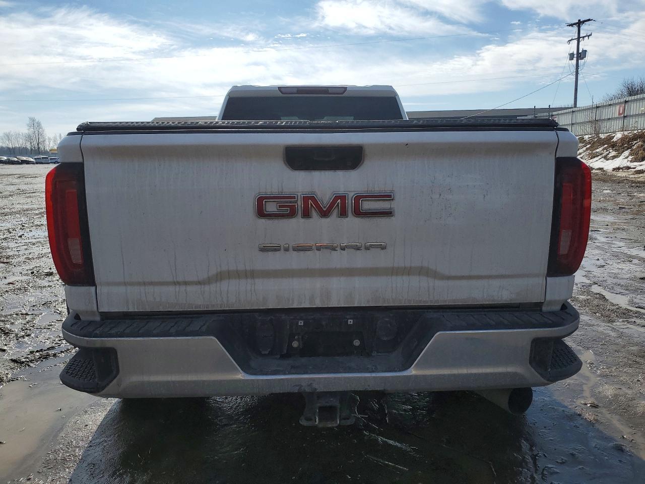 2023 GMC Sierra