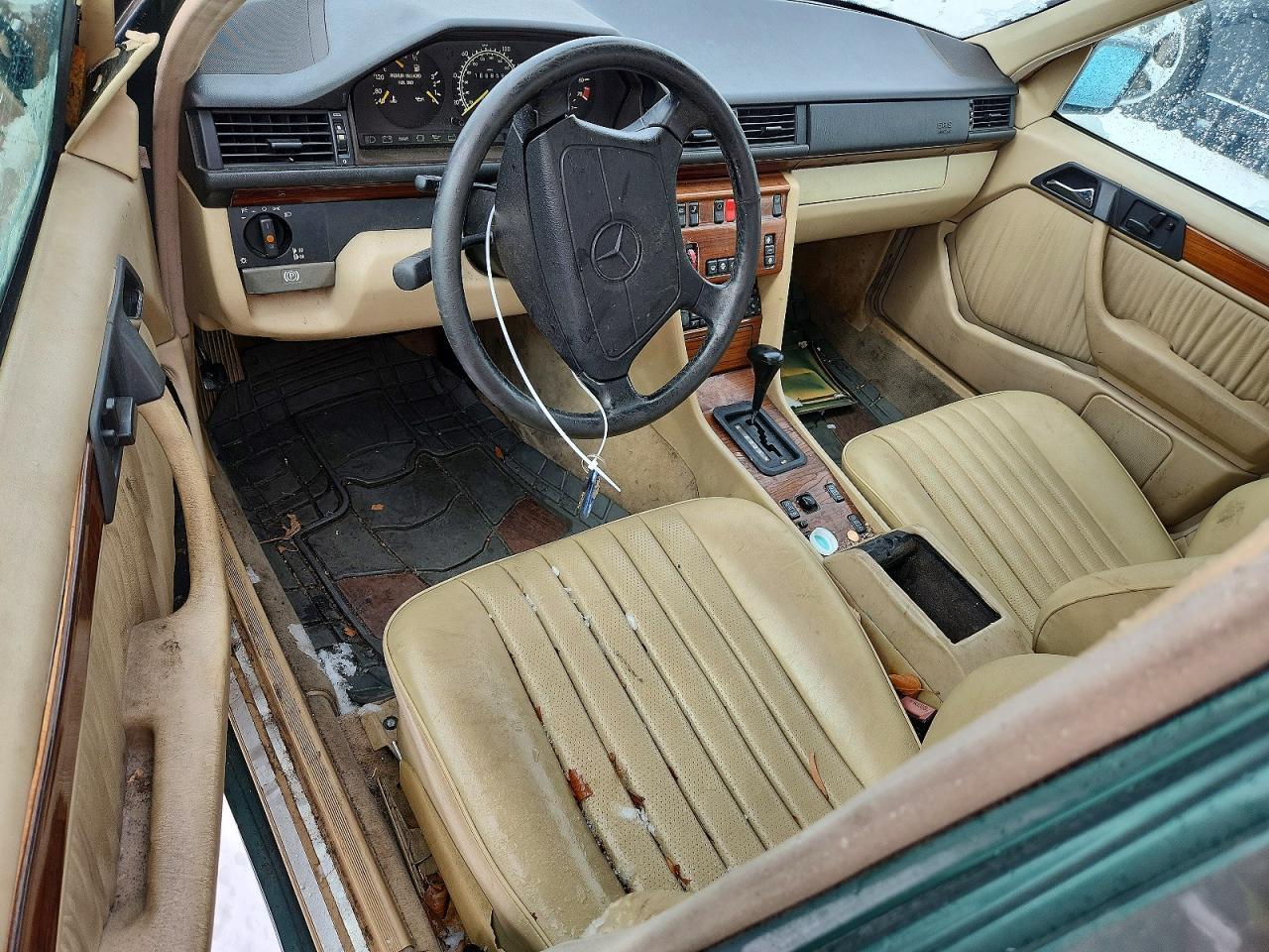 1995 MERCEDES-BENZ E-Class