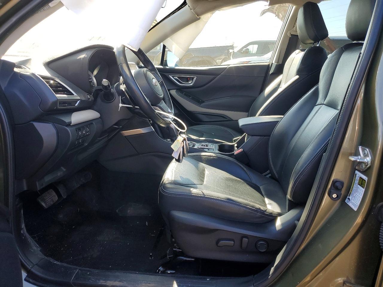 2022 SUBARU FORESTER