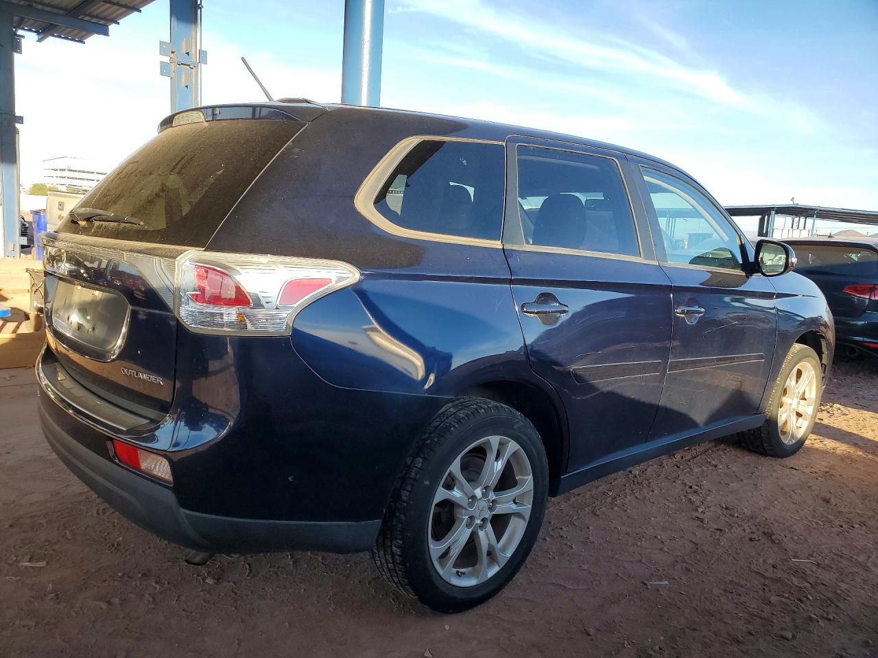 2014 MITSUBISHI outlander