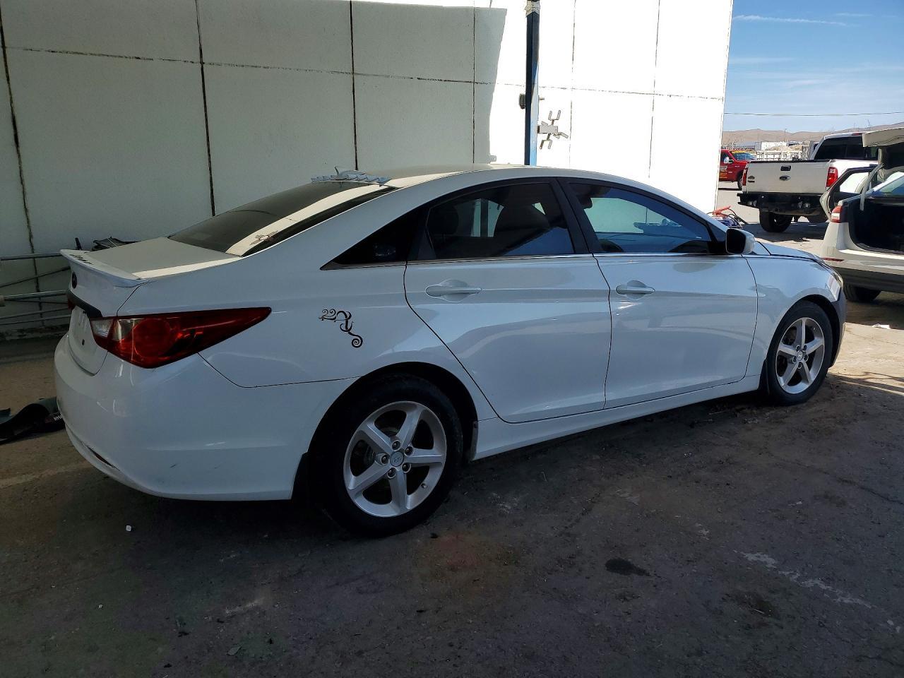 2012 HYUNDAI SONATA