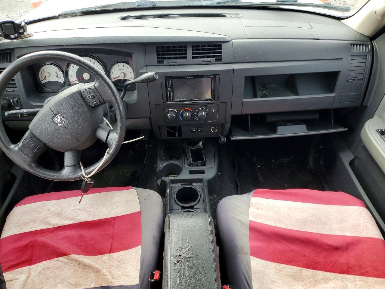 2008 DODGE Dakota