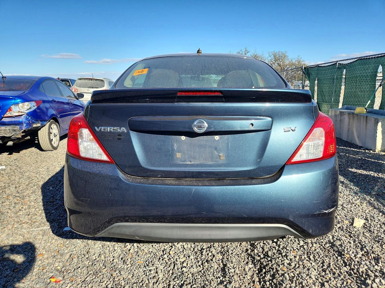 2017 NISSAN VERSA