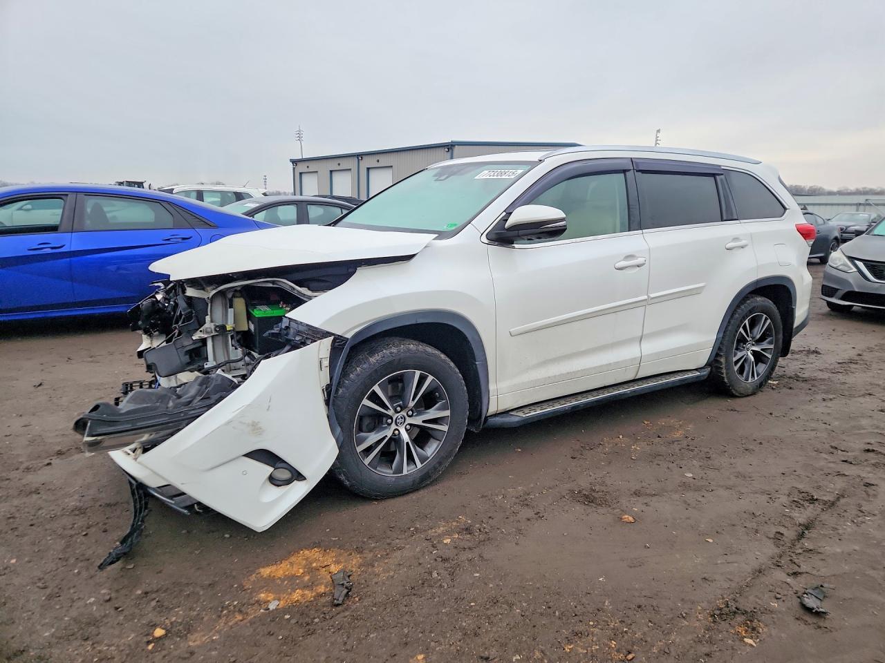 2017 TOYOTA HIGHLANDER