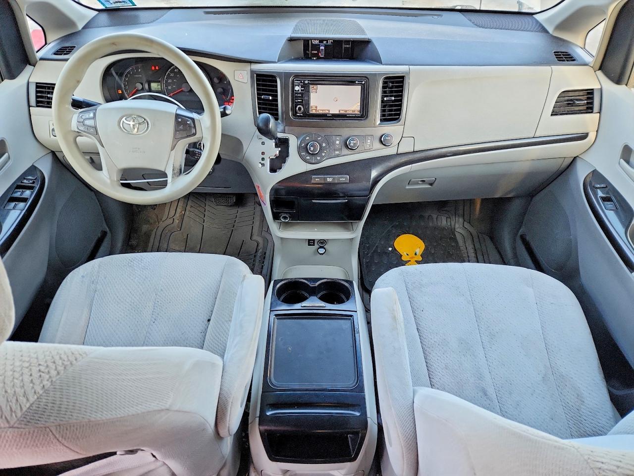 2012 TOYOTA SIENNA