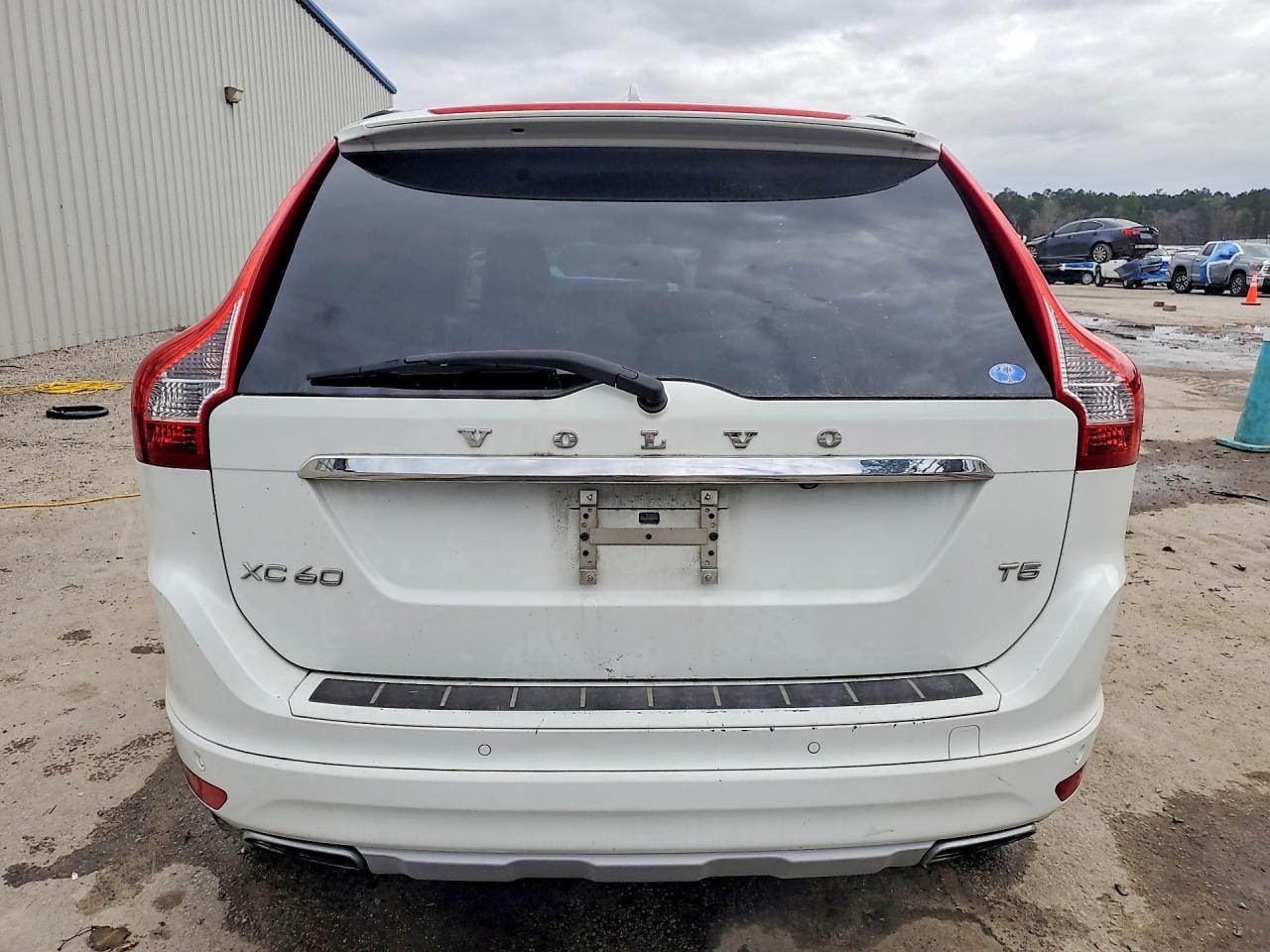 2016 VOLVO XC60