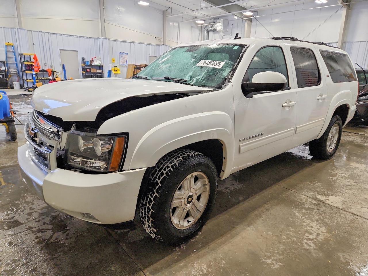2013 CHEVROLET Suburban