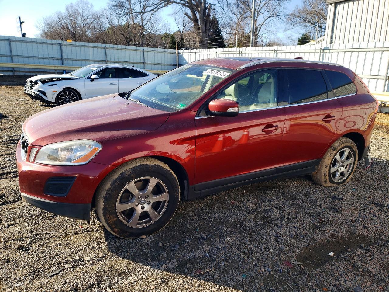 2011 VOLVO XC60