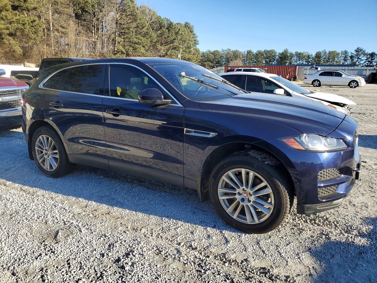2017 JAGUAR F-Pace