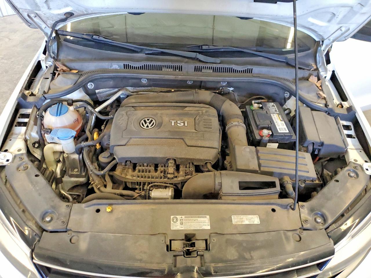 2016 VOLKSWAGEN JETTA