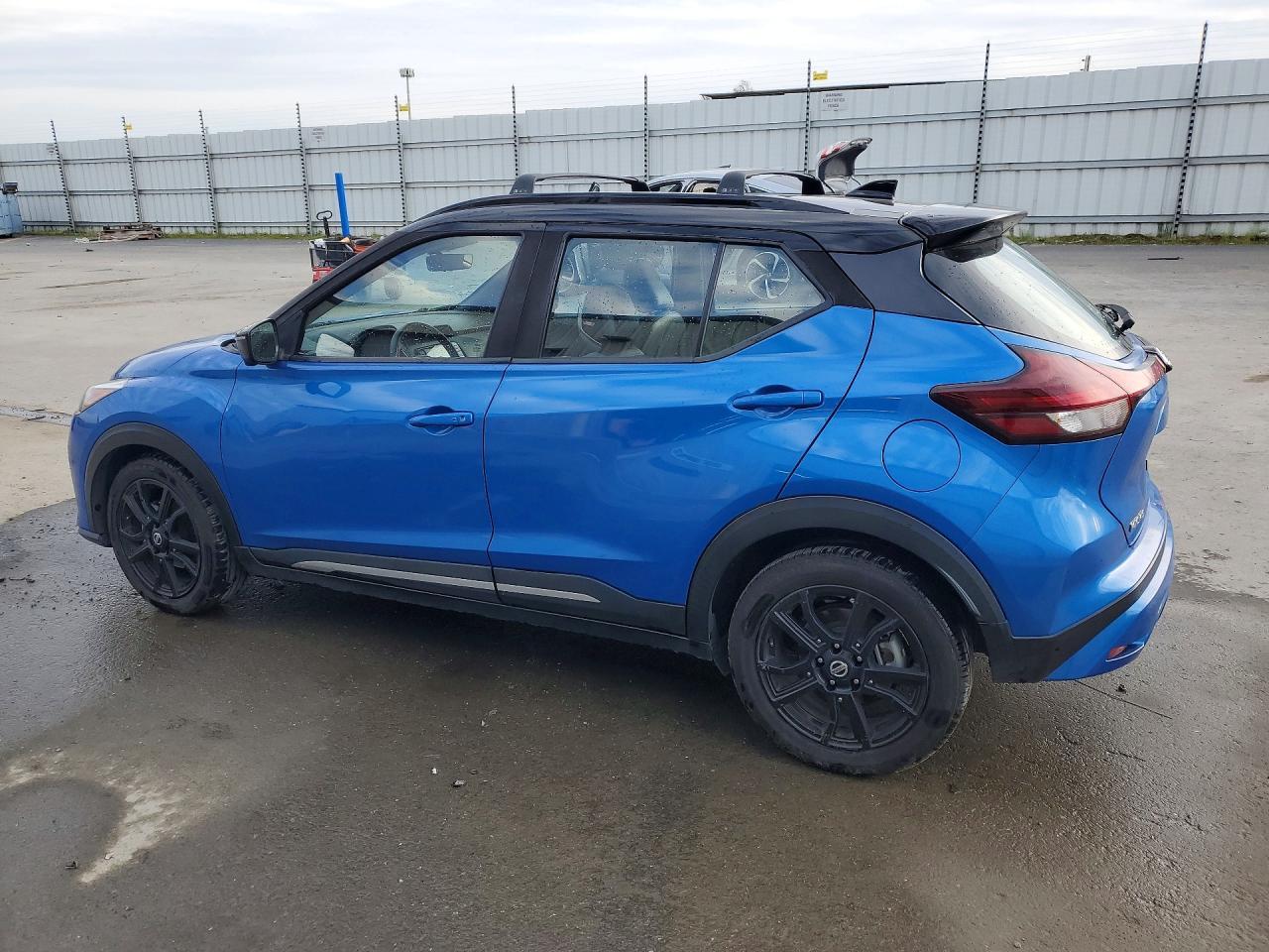 2021 NISSAN KICKS