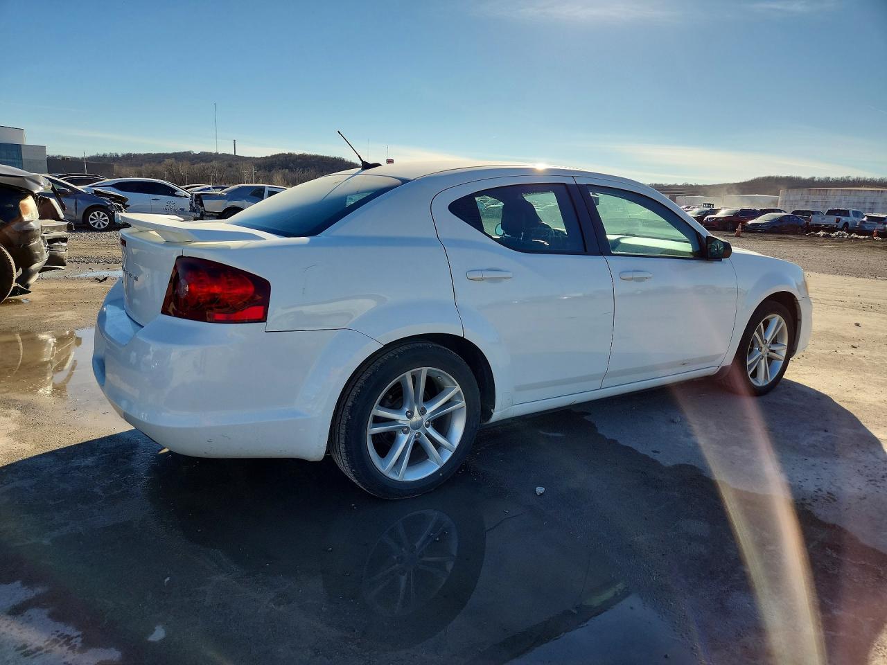 2014 DODGE Avenger