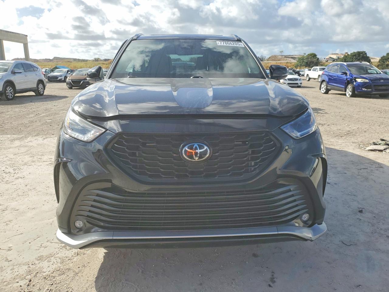 2022 TOYOTA HIGHLANDER