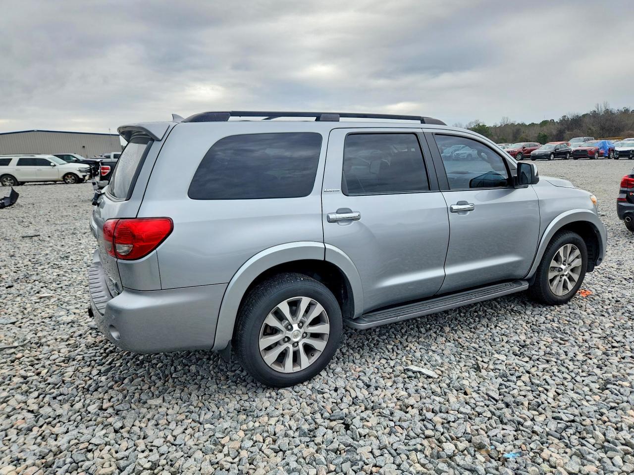 2016 TOYOTA Sequoia