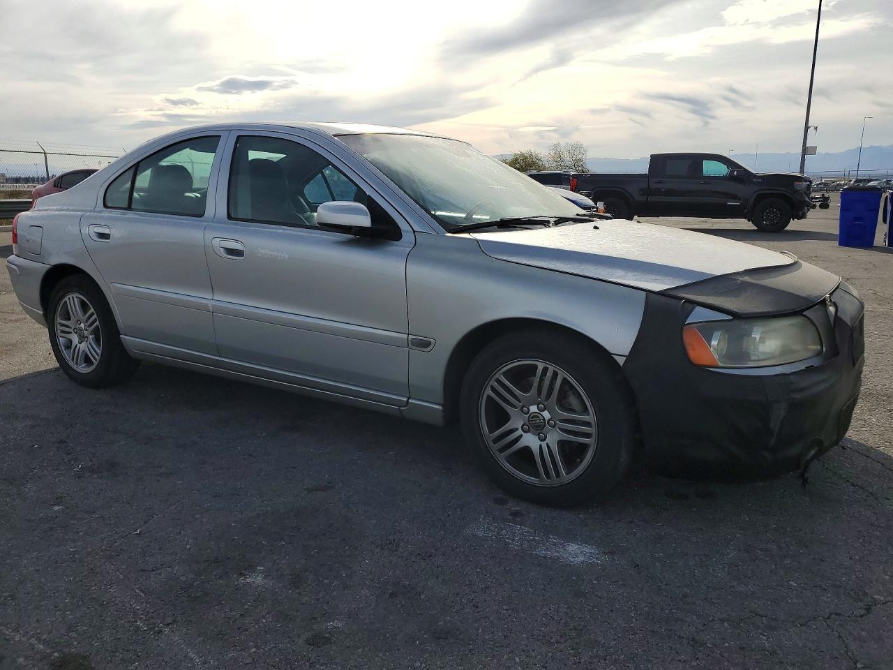 2006 VOLVO S60