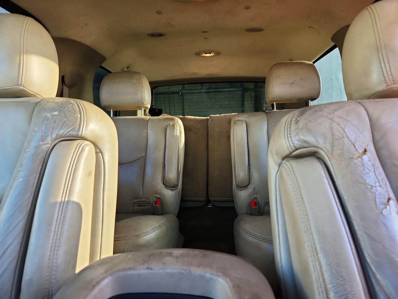 2004 CHEVROLET Tahoe