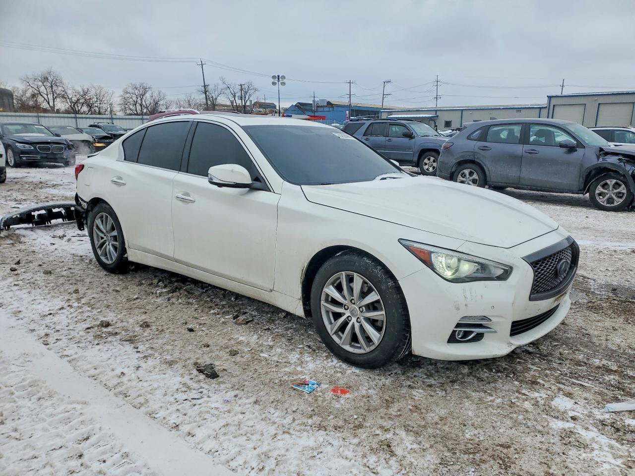 2015 INFINITI Q50