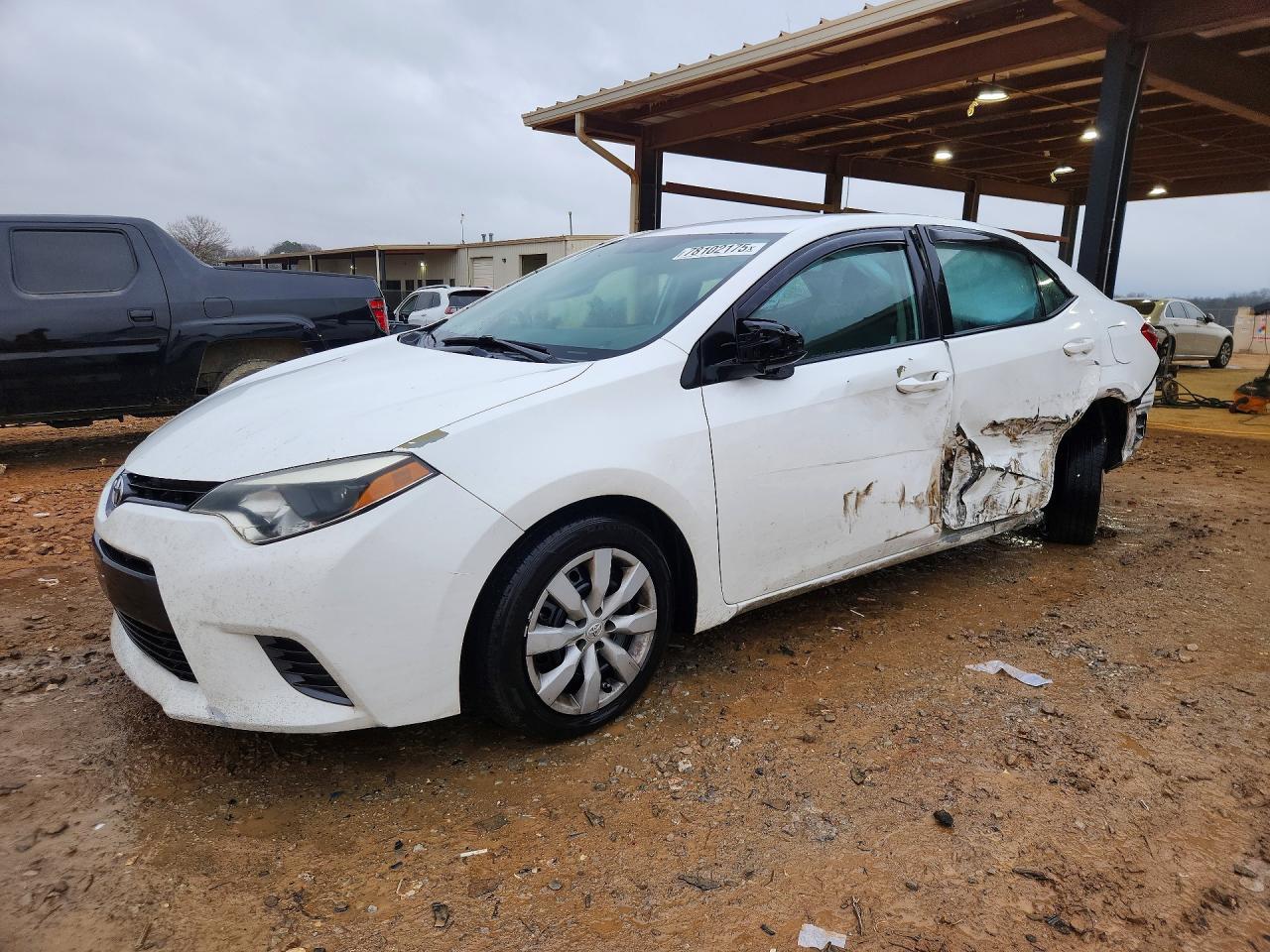 2015 TOYOTA COROLLA