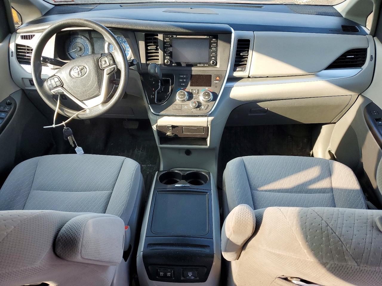 2019 TOYOTA SIENNA