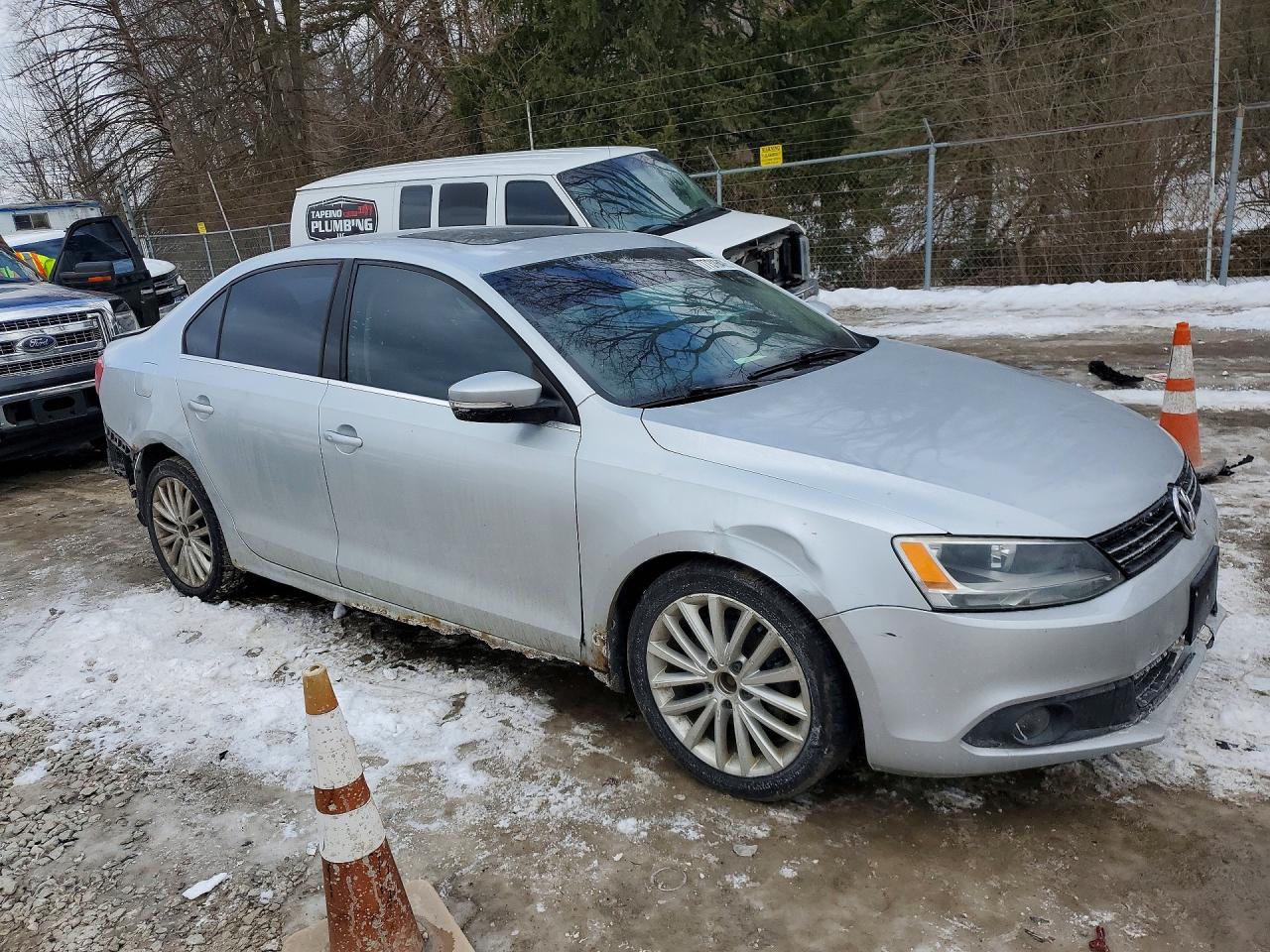 2011 VOLKSWAGEN JETTA