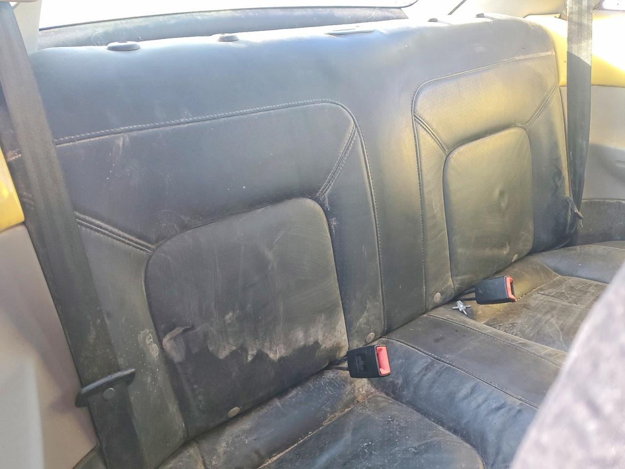 2004 VOLKSWAGEN Beetle