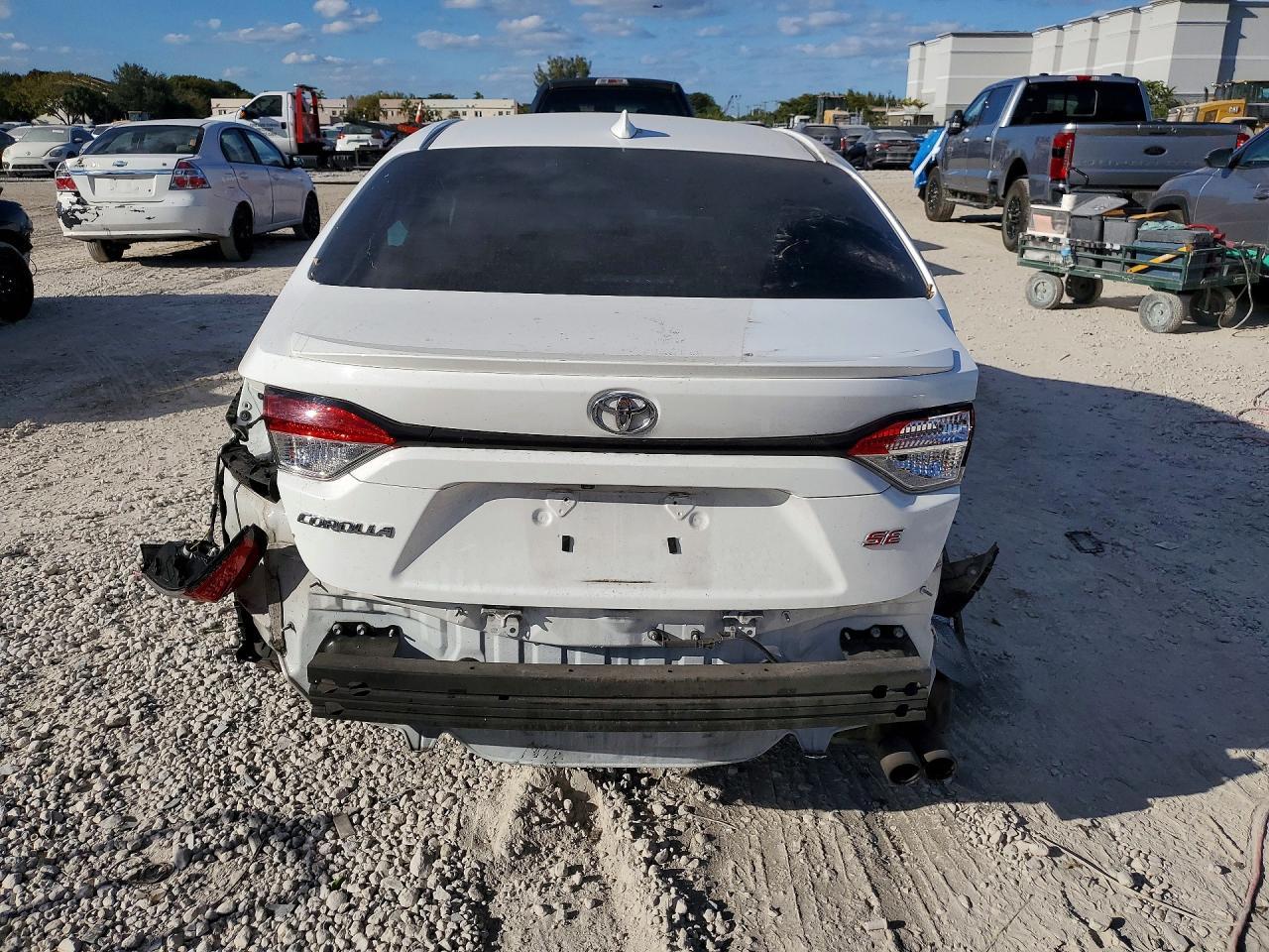 2024 TOYOTA COROLLA
