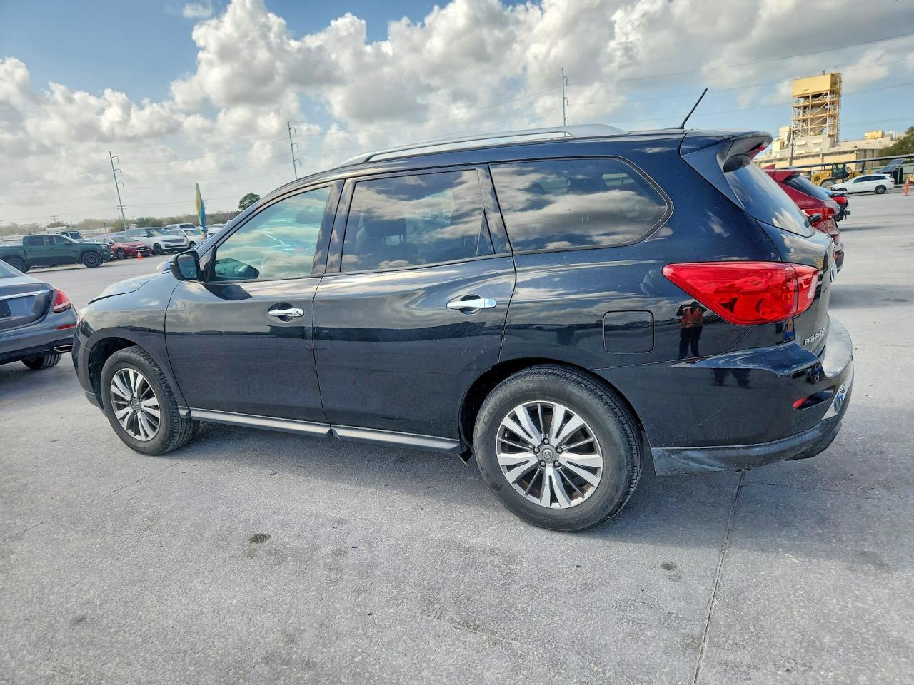 2018 NISSAN PATHFINDER
