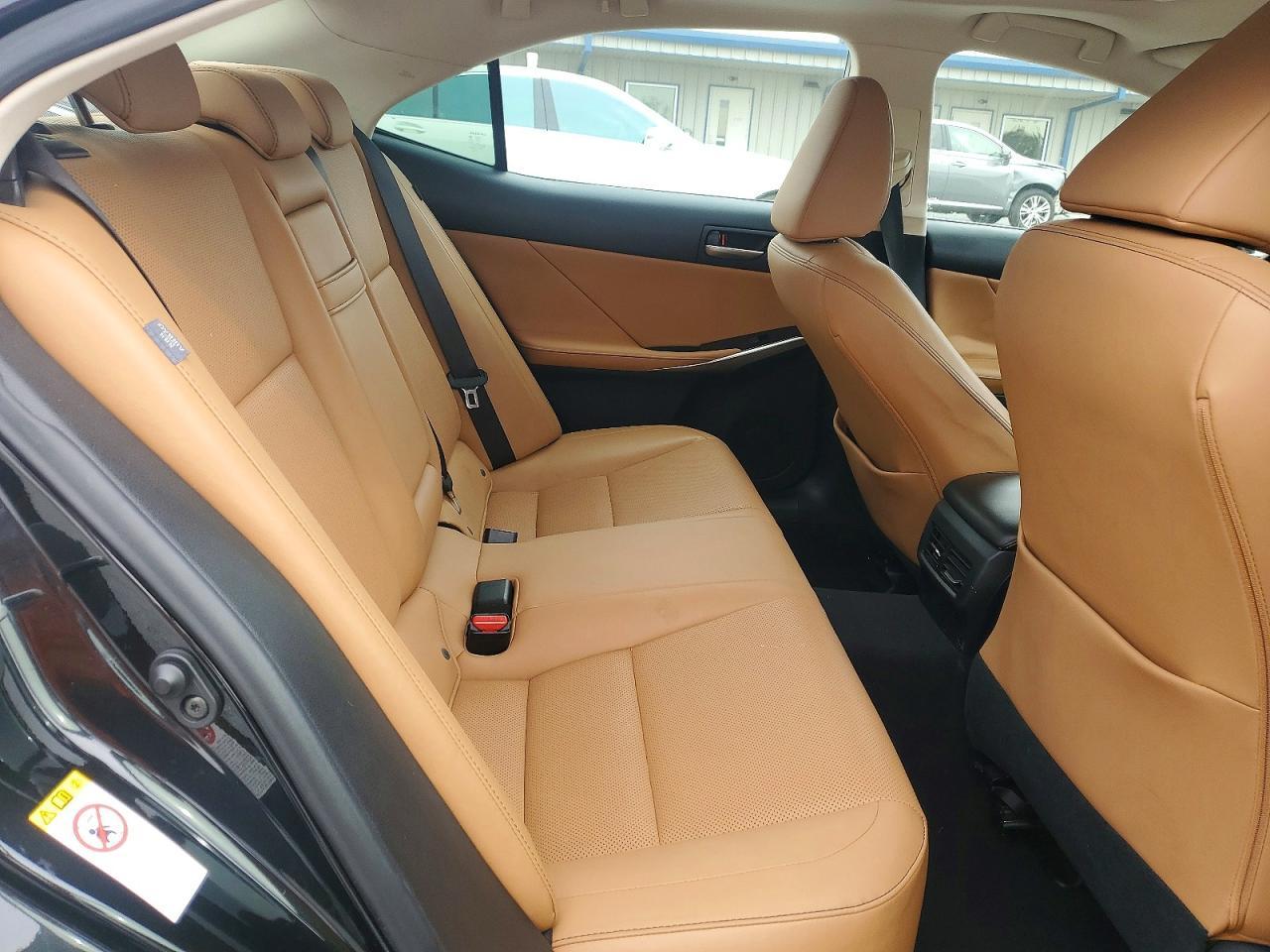 2018 LEXUS IS 300