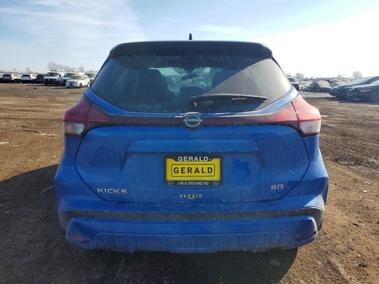 2024 NISSAN KICKS