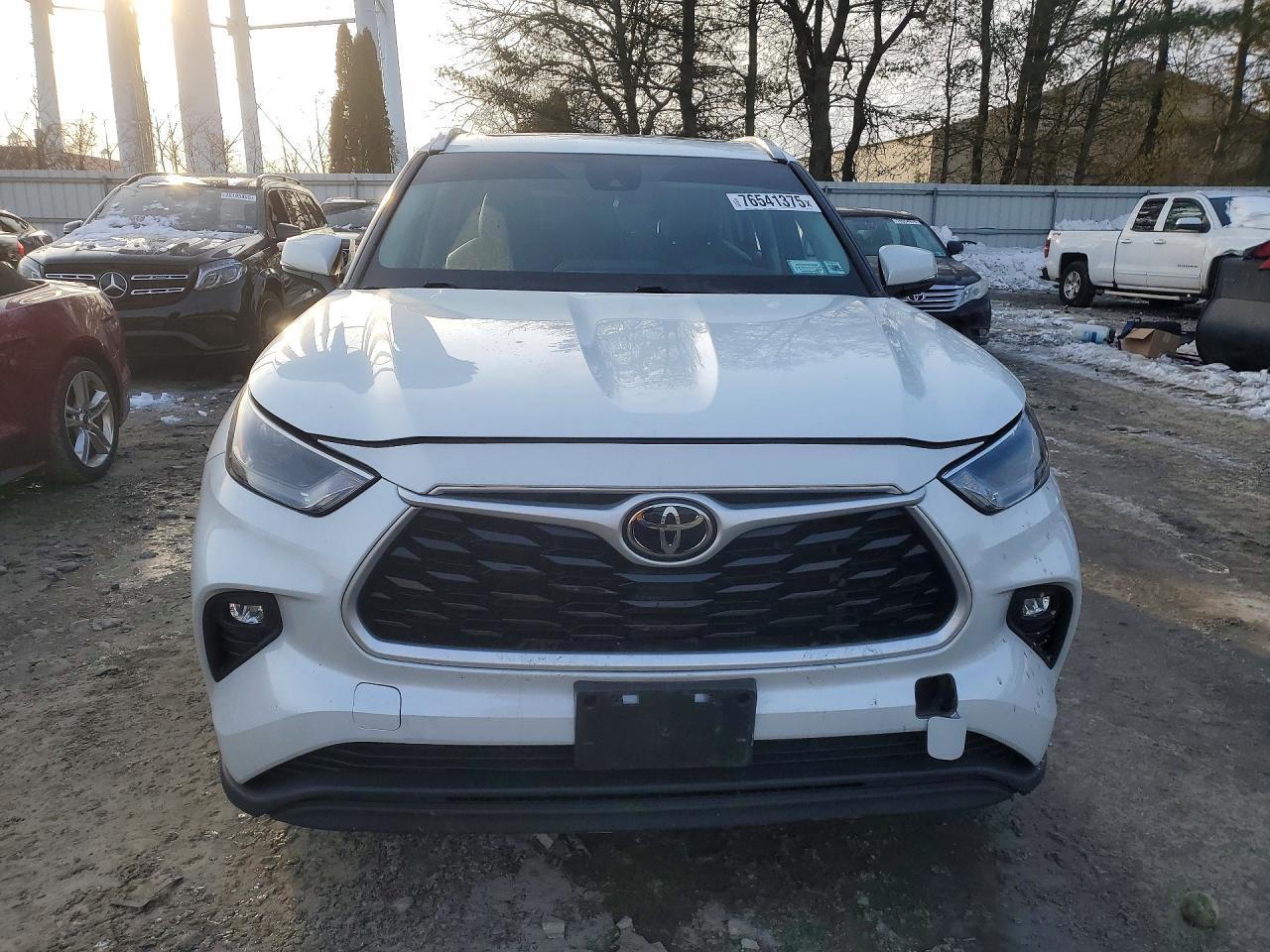 2022 TOYOTA HIGHLANDER