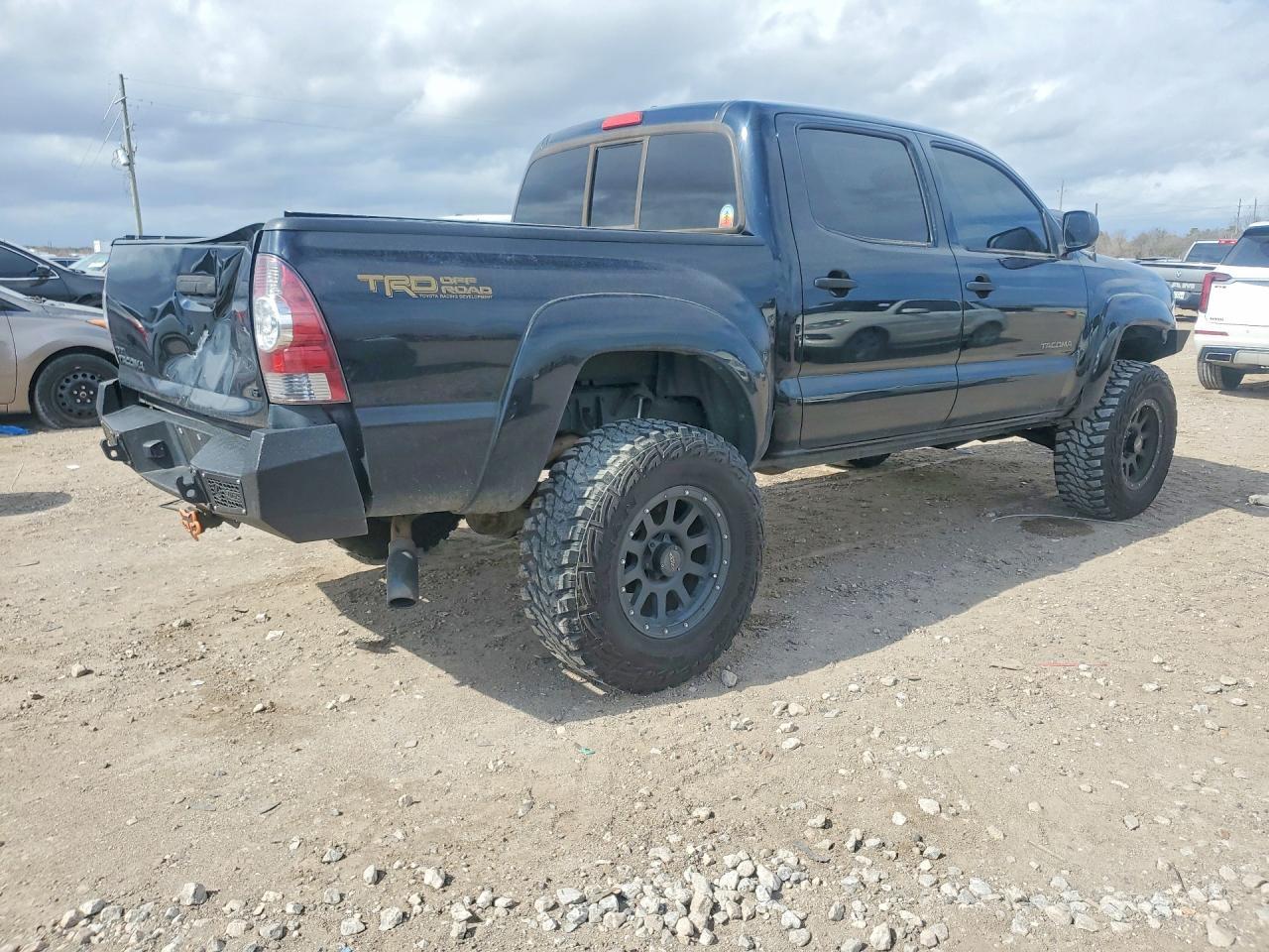 2011 TOYOTA TACOMA