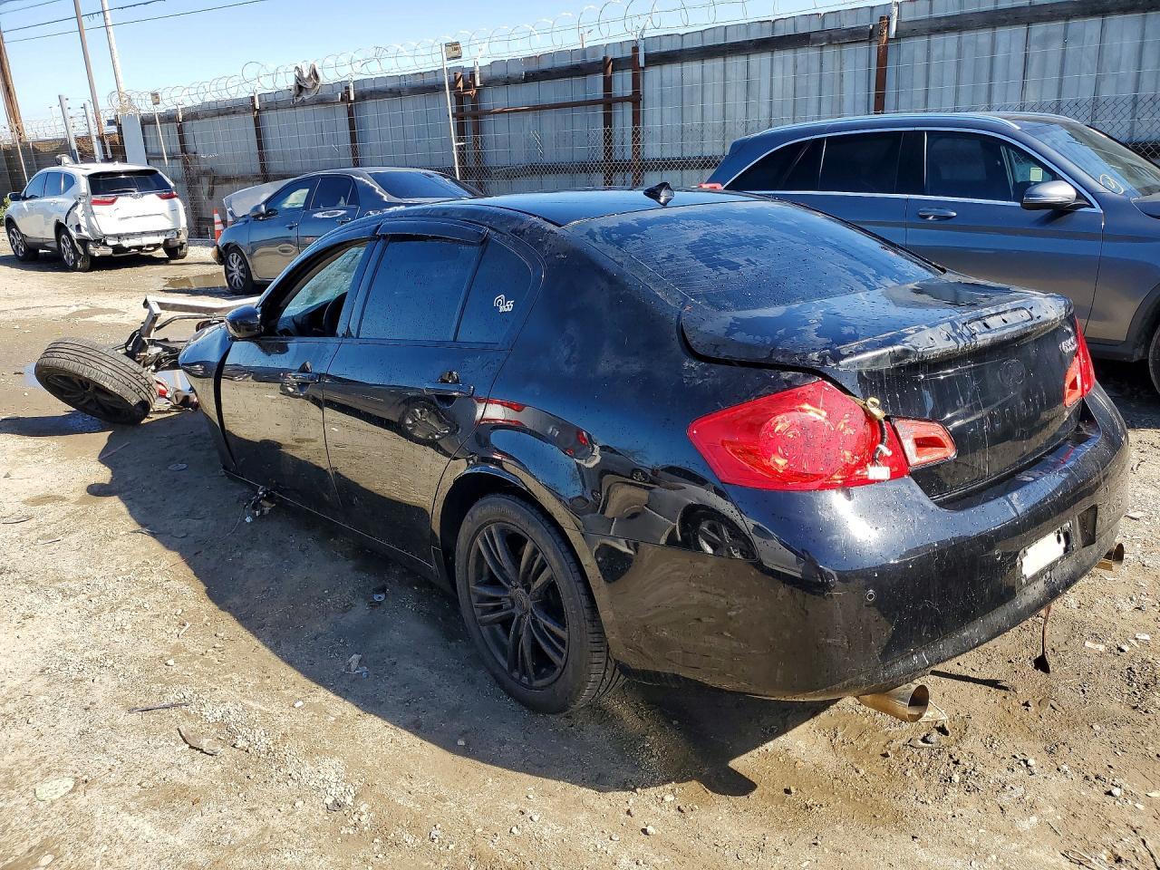 2011 INFINITI G37