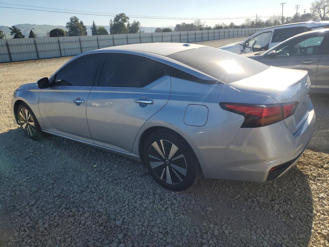 2022 NISSAN ALTIMA