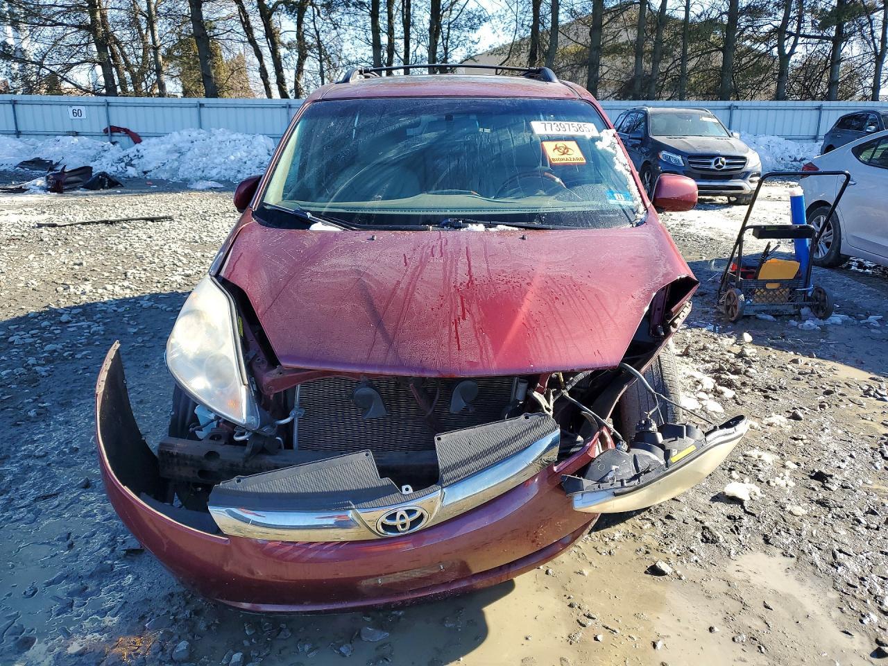 2008 TOYOTA SIENNA