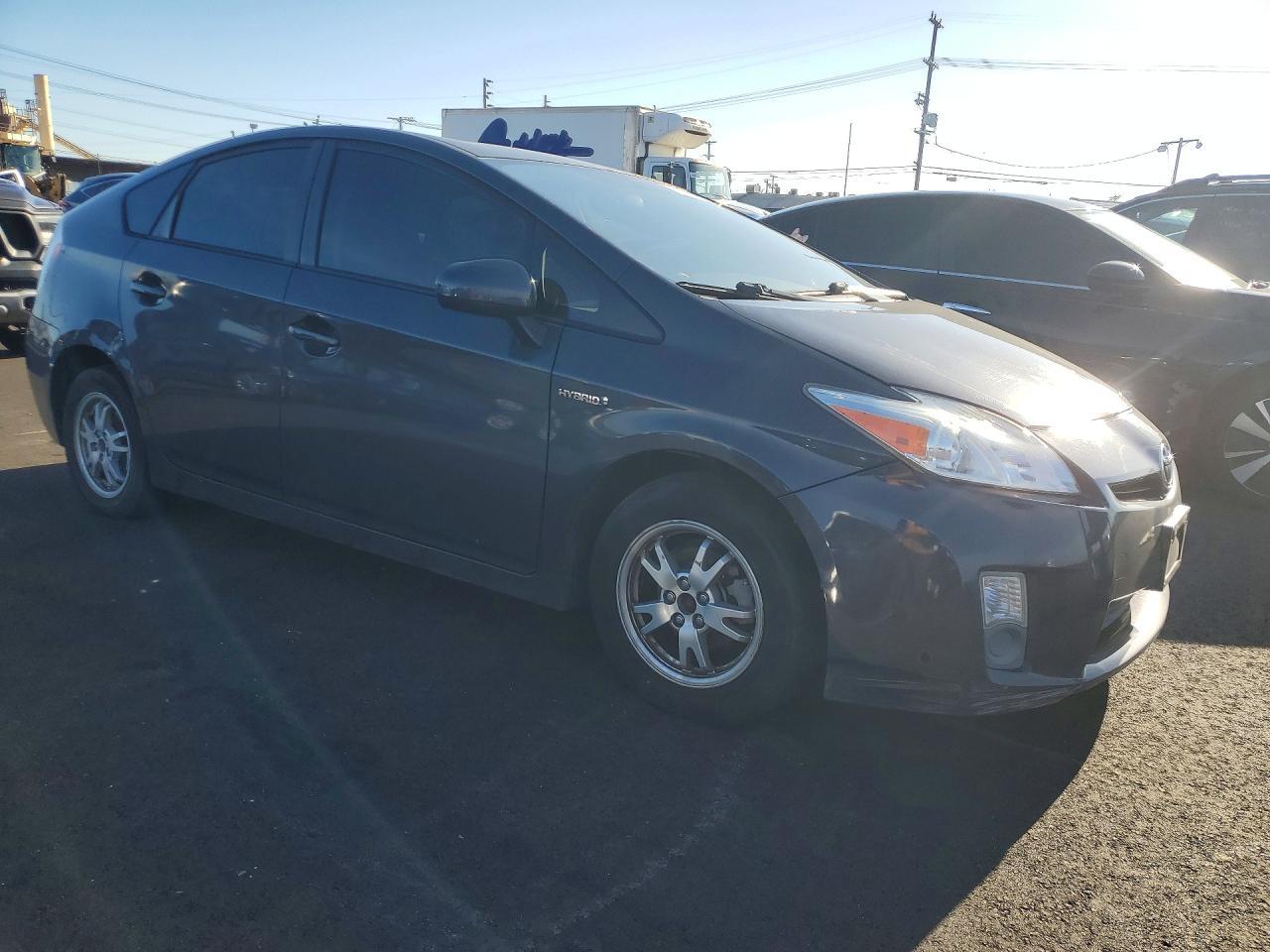 2011 TOYOTA PRIUS