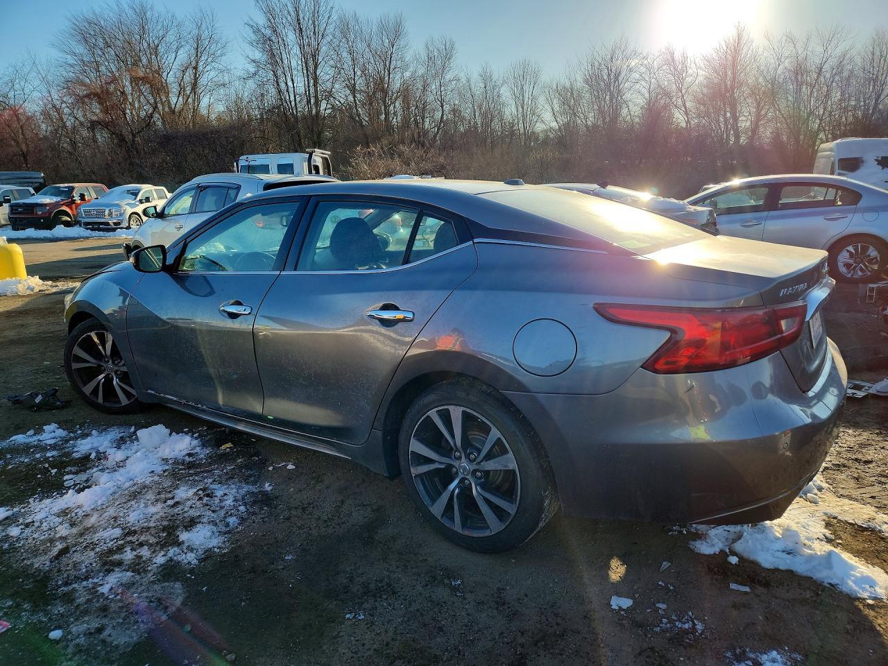 2017 NISSAN Maxima
